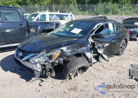 2018 Nissan Altima 2.5 Sr z USA, uszkodzony, nr VIN 1N4AL3AP1JC107430